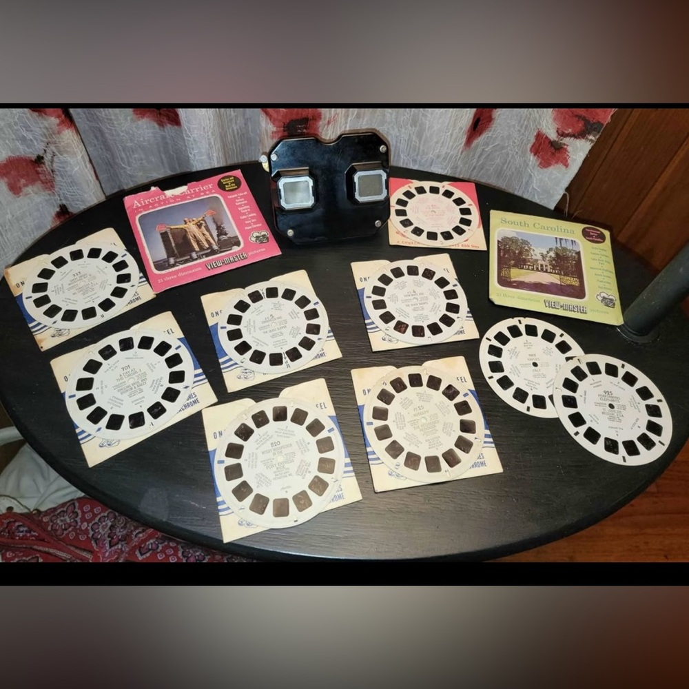 Sawyers 1950-1959 Vintage View-Master with 15 Reels (some are classics)